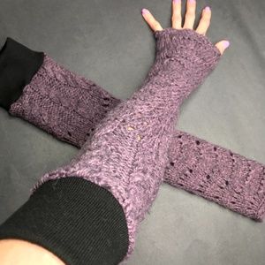 NEW Purple Scalloped Lace Crochet Knit Arm Warmers
